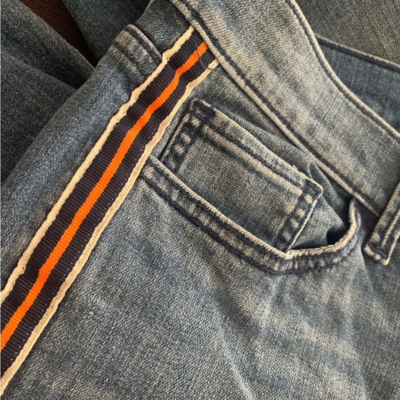 Sneak Peak Crop Jeans - Picture 13 of 13